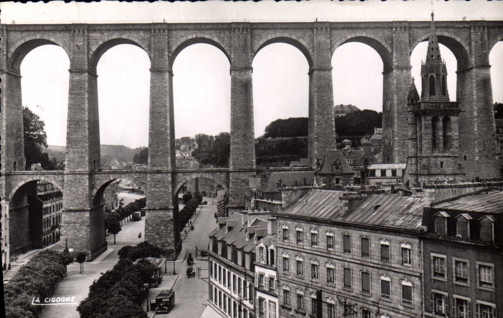 CPA Morlaix Finistere Place Cornic et le Viaduc 