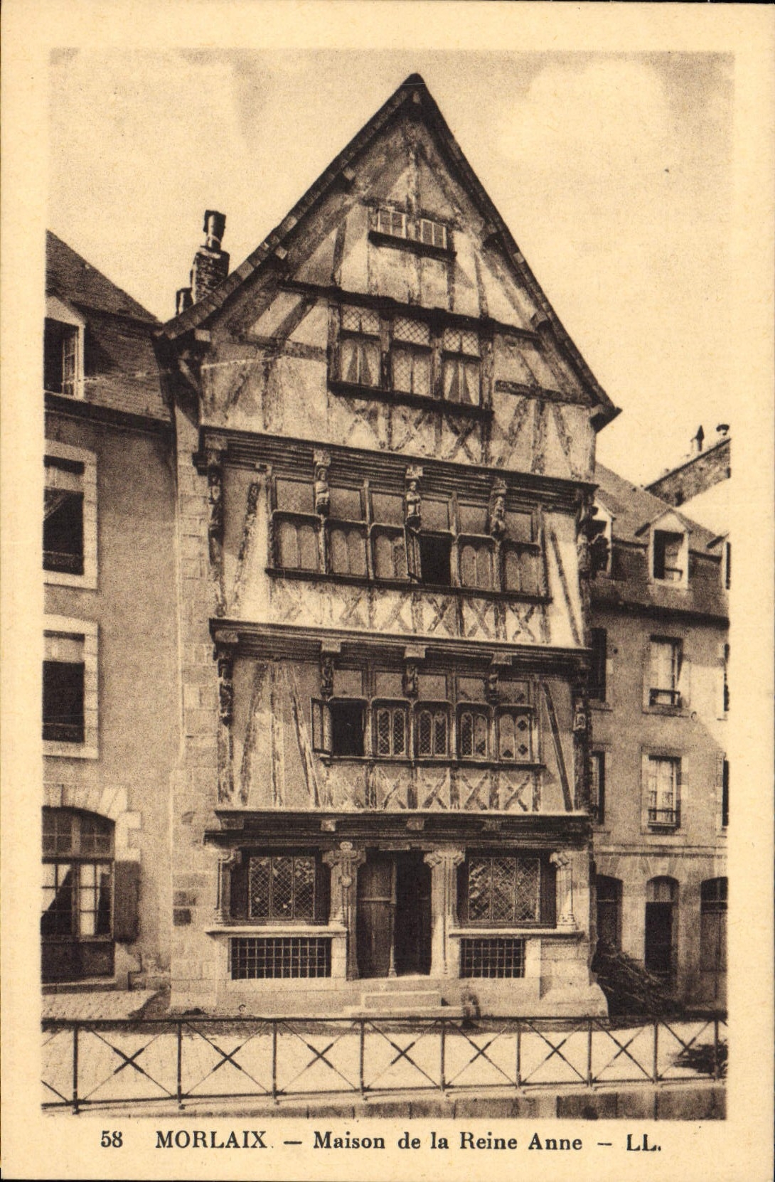 CPA Morlaix Maison de la Reine Anne 