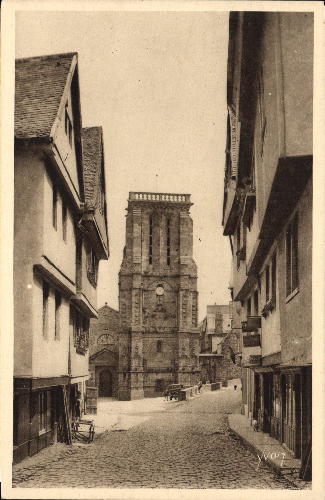 CPA Bretagne Morlaix Finistere La Rue Basse et l'Eglise St Mathieu 