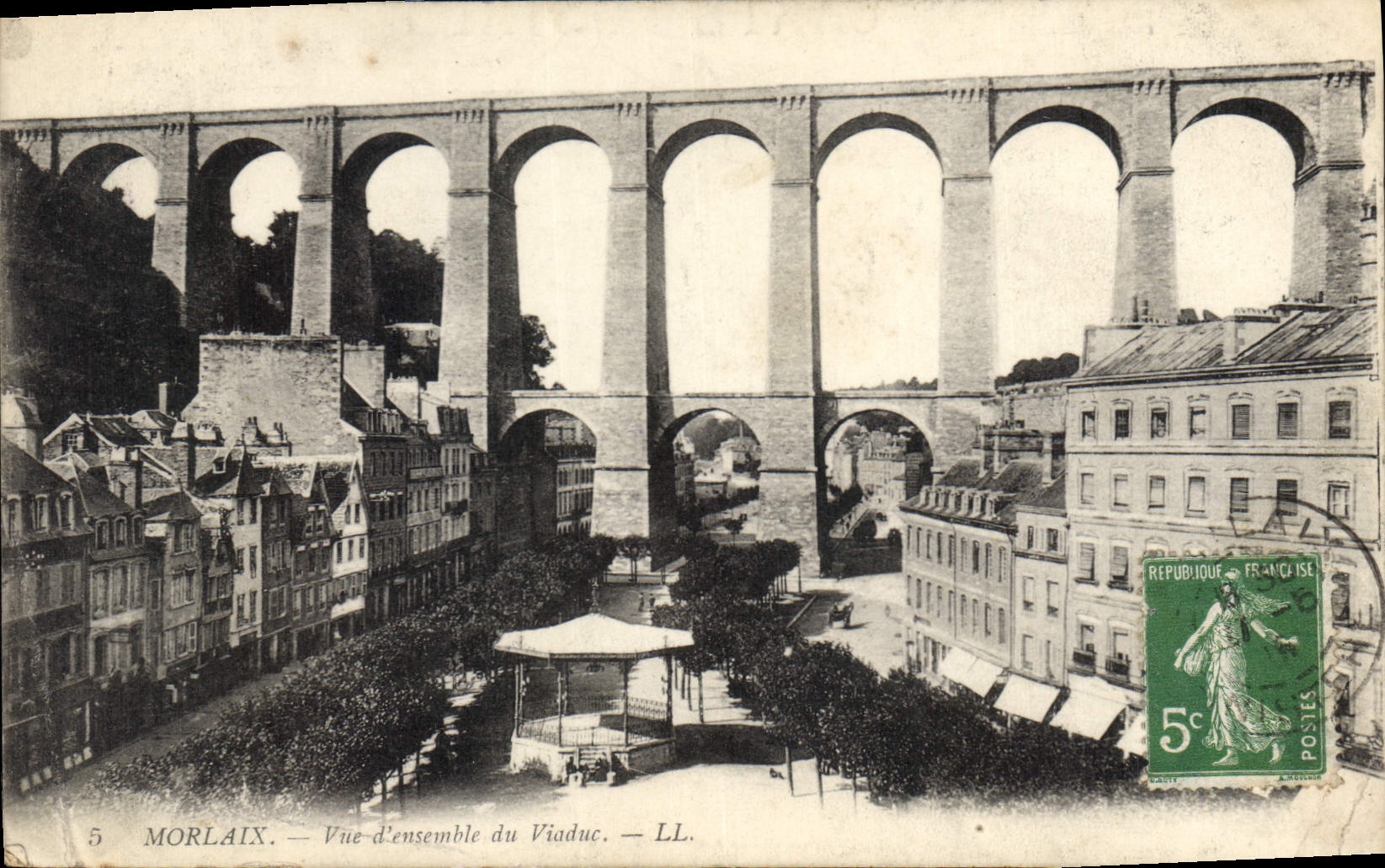 CPA Morlaix Vue d'Ensemble du Viaduc 