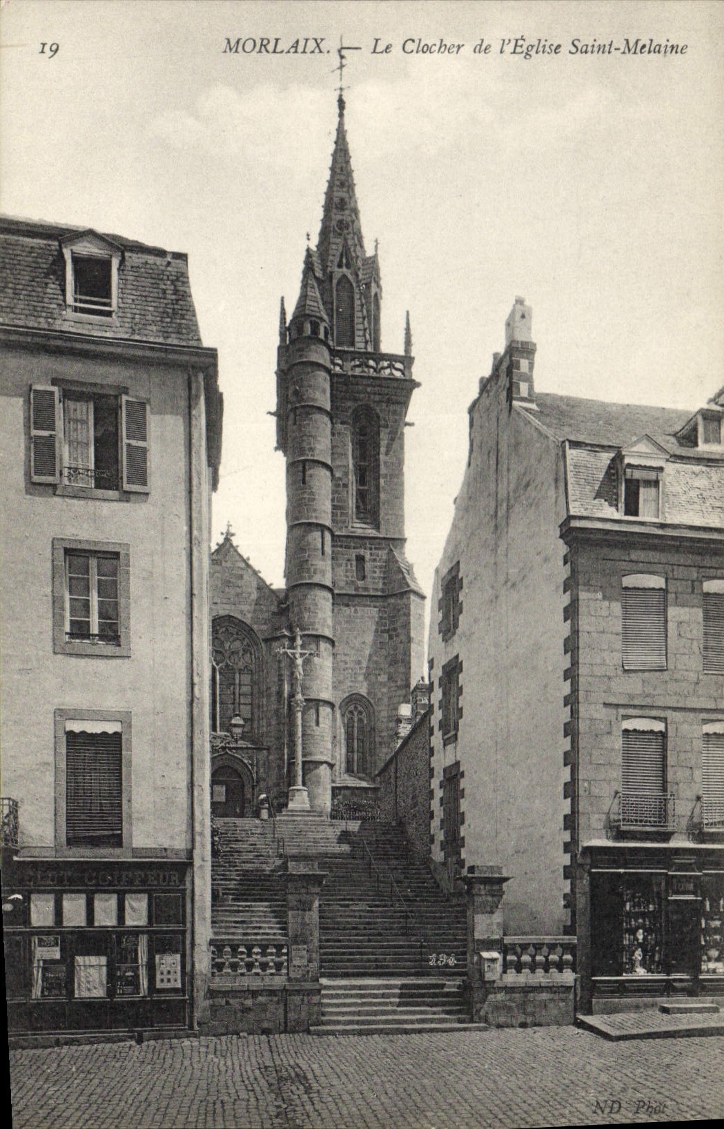 CPA Morlaix le Clocher de l'Eglise St Melaine 