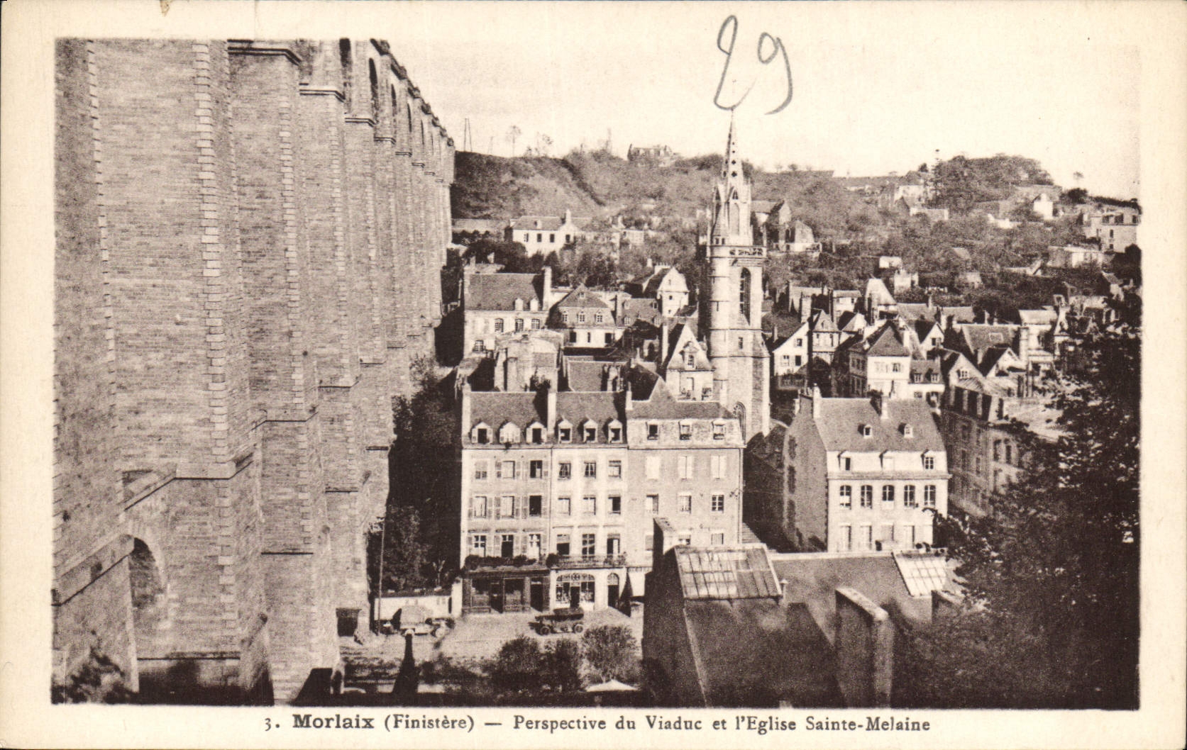 CPA Morlaix Finistere Perspective du Viaduc et l'Eglise Ste Melaine 