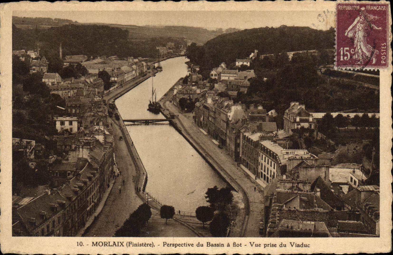 CPA Morlaix Finistere Perspective du Bassin a flot Vue prise du Viaduc 
