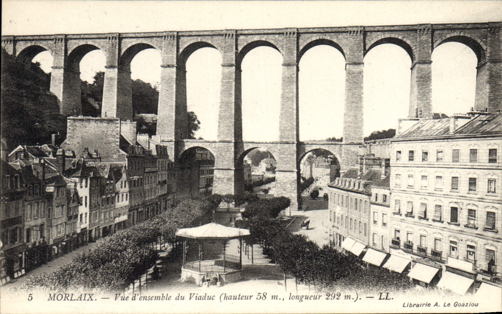 CPA Morlaix Vue d'Ensemble du Viaduc 