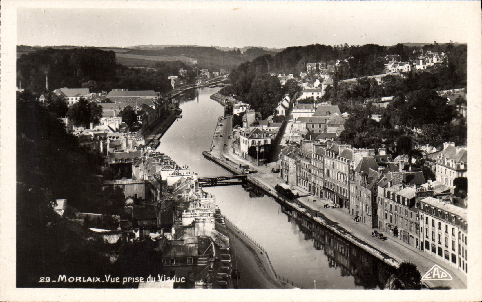 CPA Morlaix Vue prise du Viaduc 