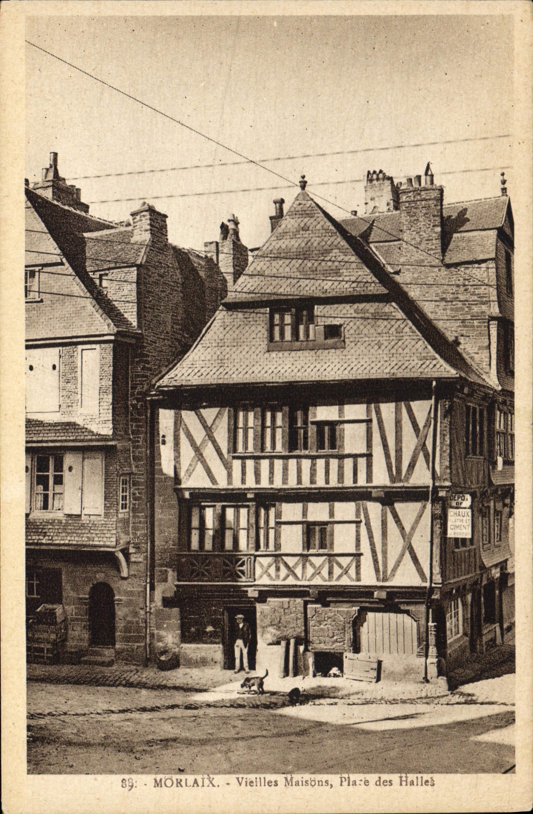 CPA Morlaix Vielles Maisons Place des Halles 