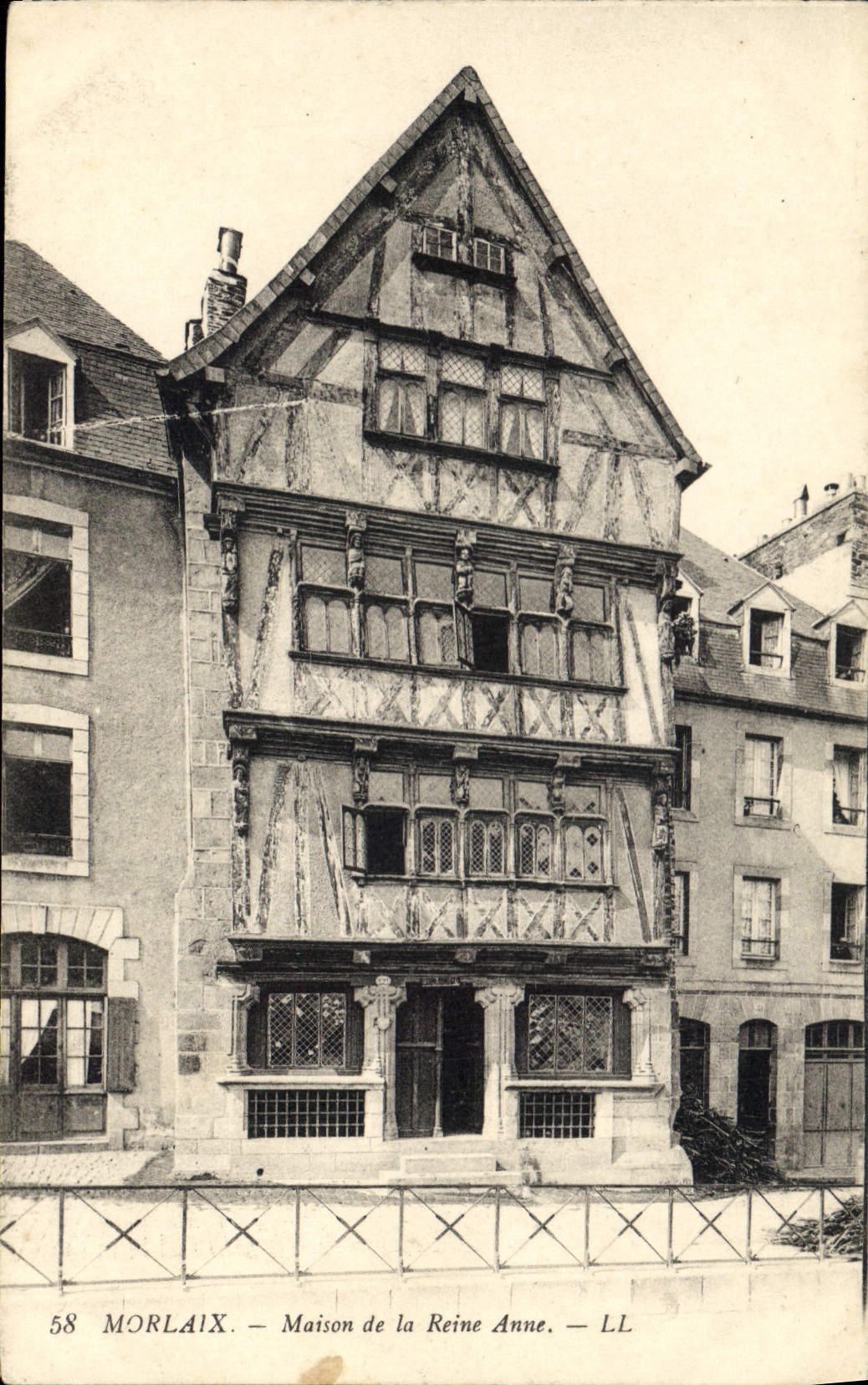 CPA Morlaix Maison de la Reine Anne 