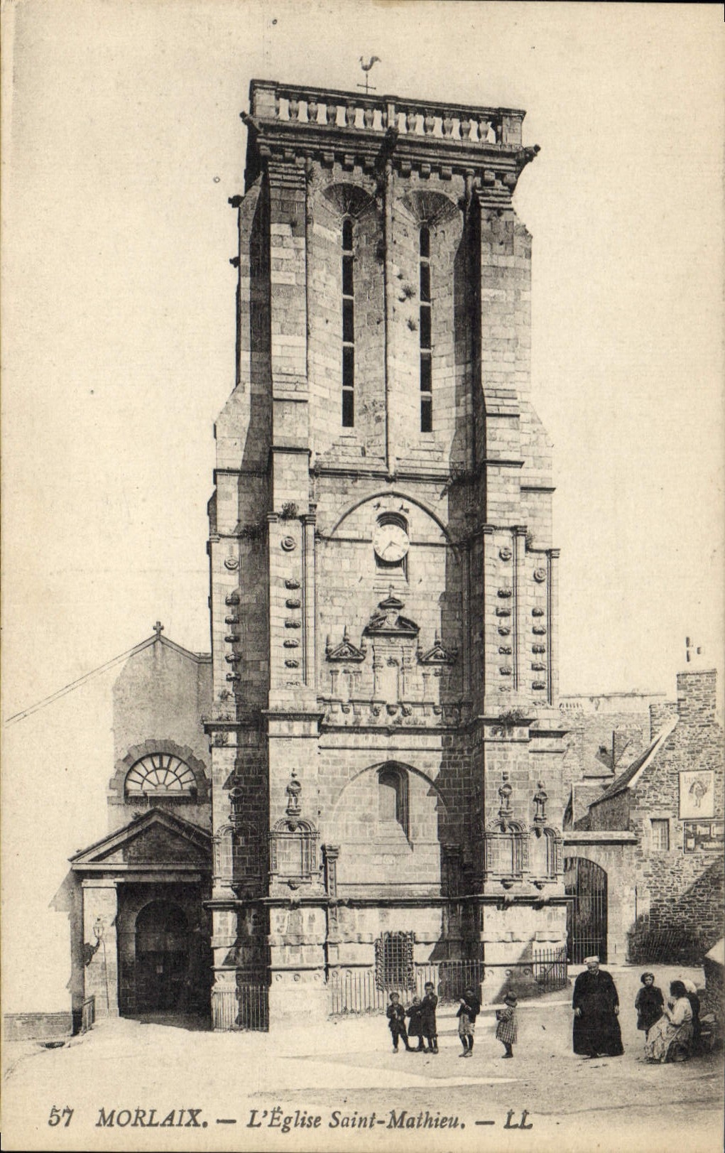 CPA Morlaix l'Eglise Saint Mathieu 