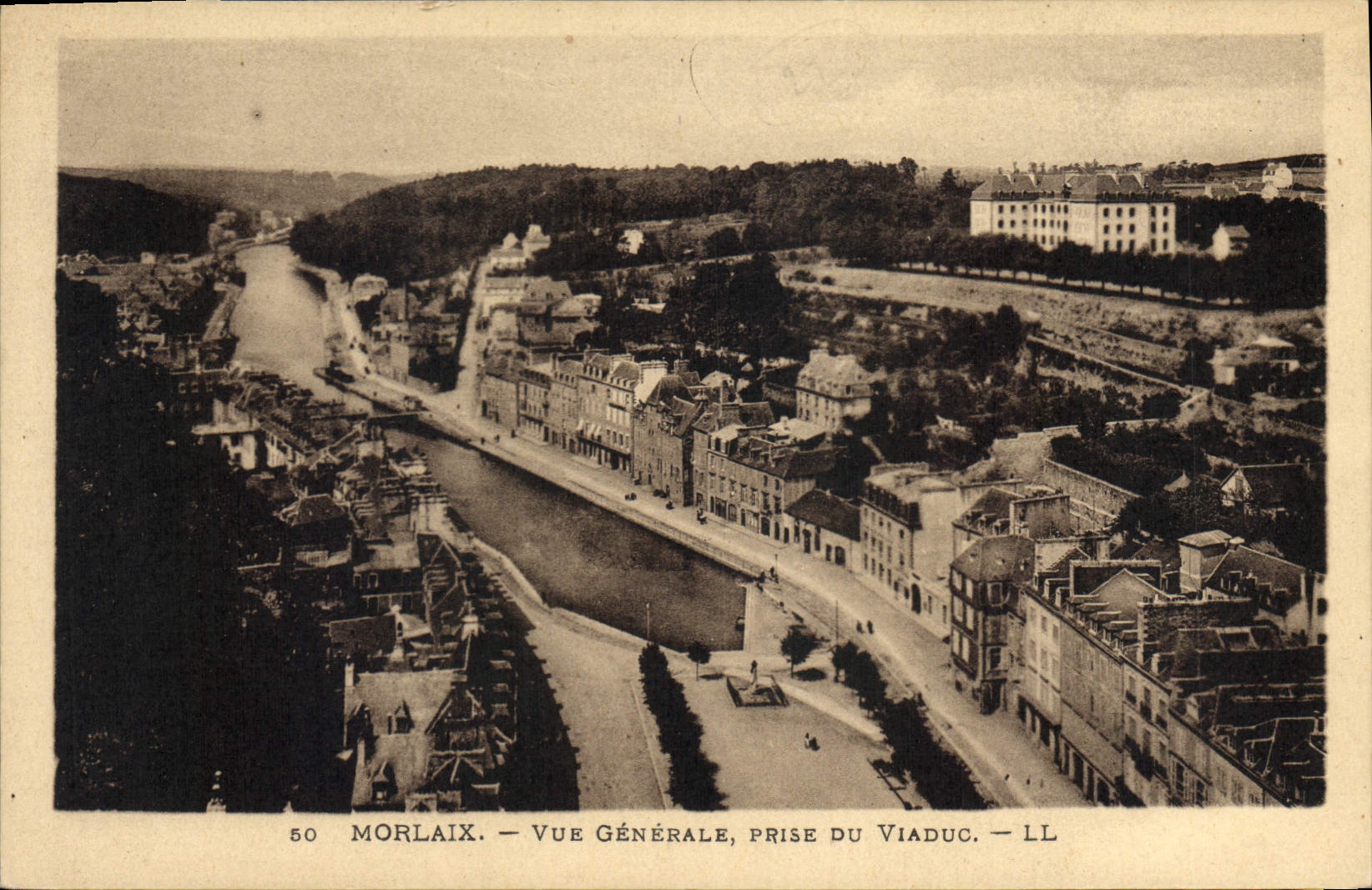 CPA Morlaix Vue generale prise du Viaduc 
