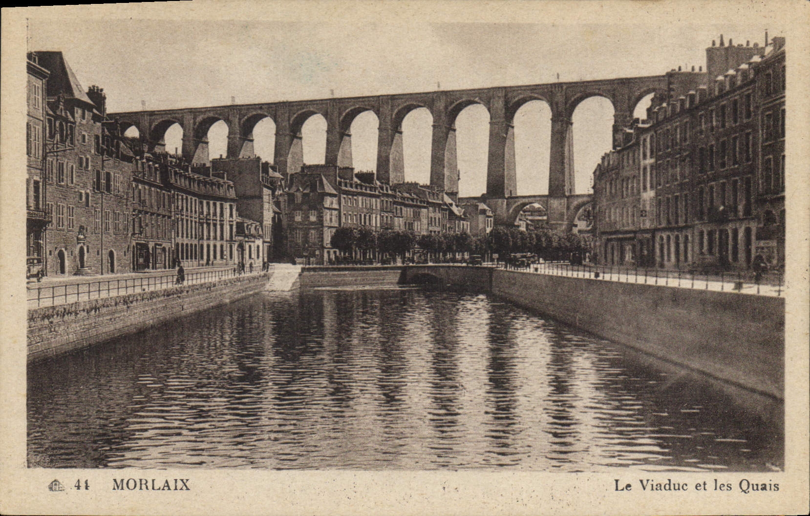CPA Morlaix Le Viaduc et les Quais 
