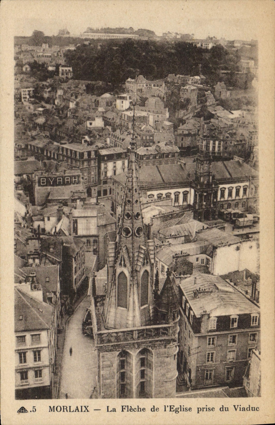 CPA Morlaix La Fleche de l'Eglise prise du Viaduc 