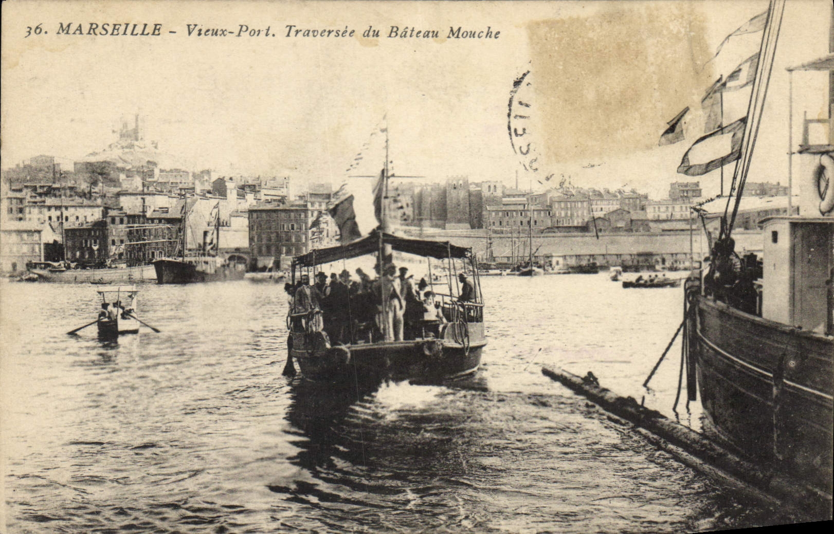 CPA Marseille Vieux Port Traversee du Bateau Mouche