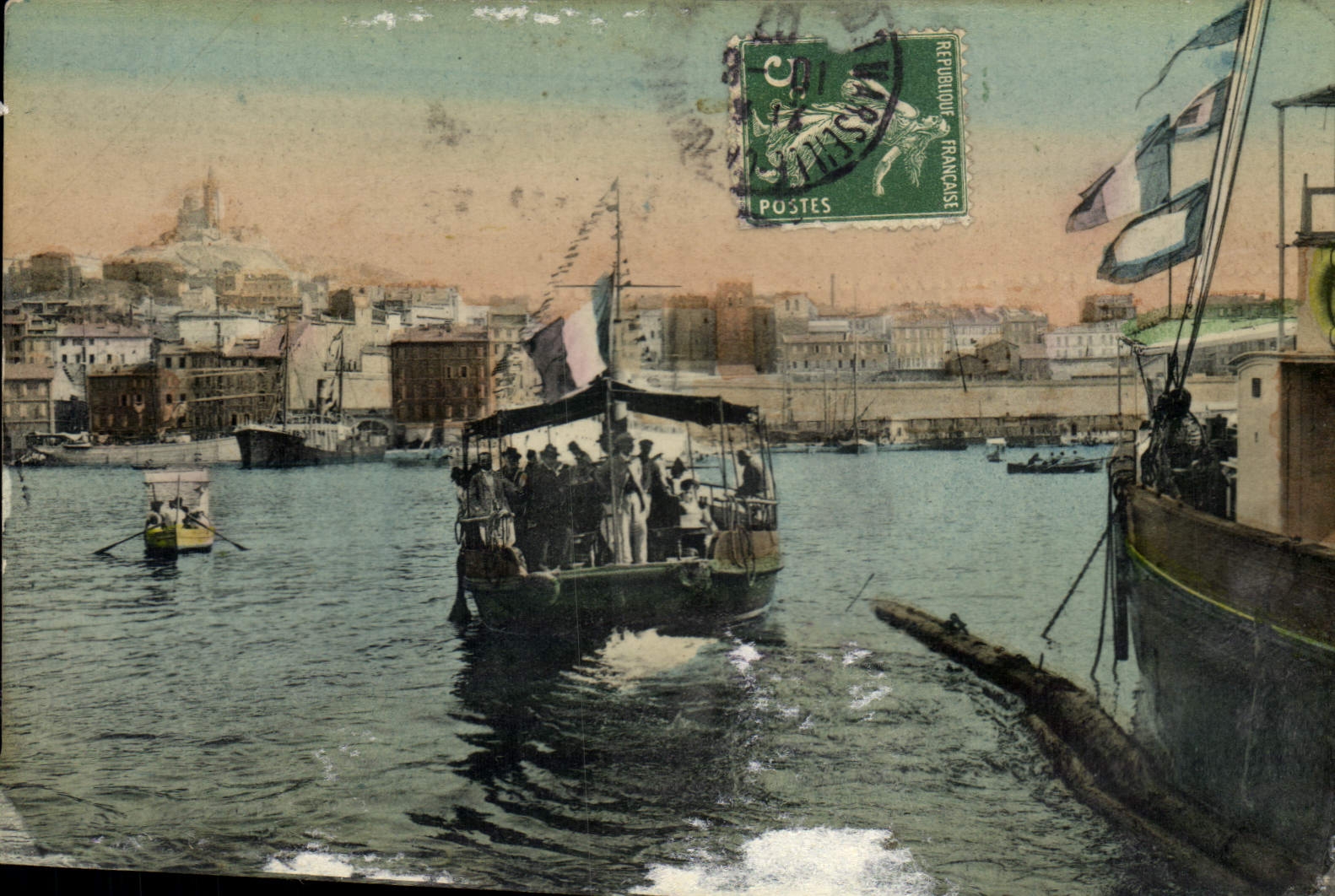 CPA Marseille Le Vieux Port Traversee du Bateau Mouche 