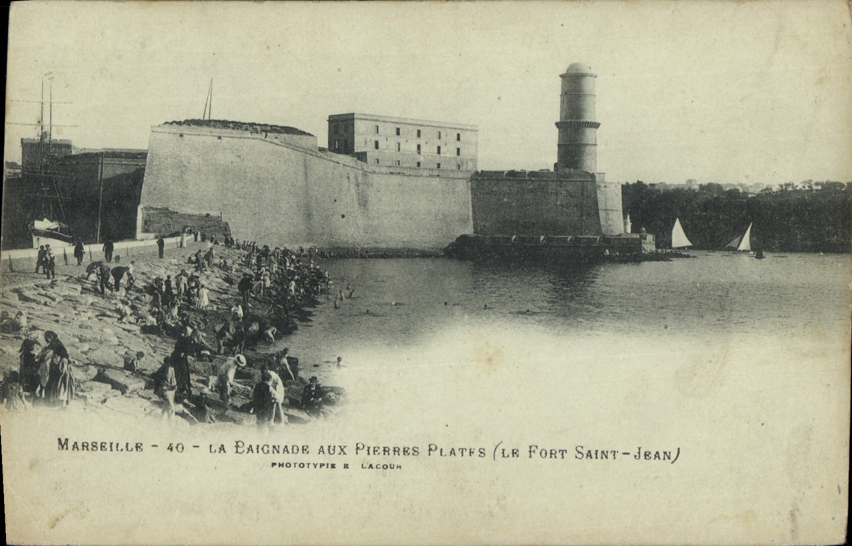 CPA Marseille La Paignade aux Pierres Plates le Fort Saint Jean 