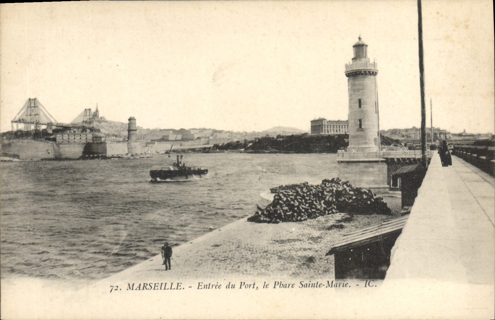 CPA Marseille Entree du Port Phare Sainte Marie