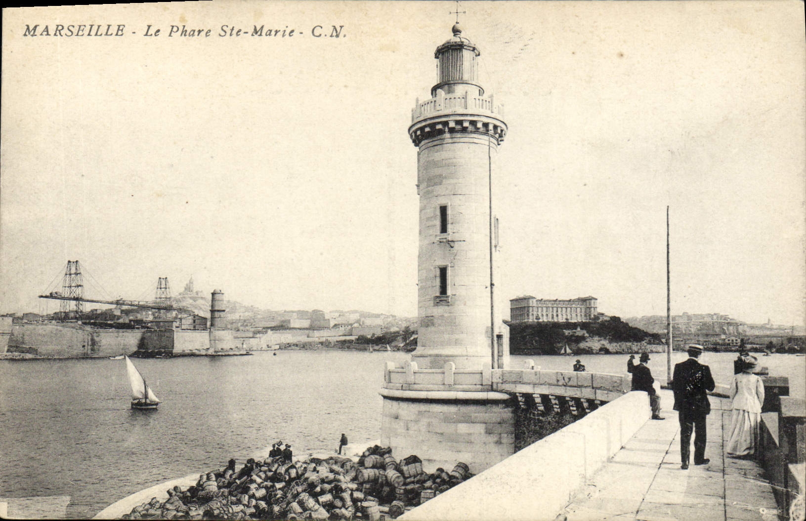 CPA Marseille Le Phare Ste Marie 