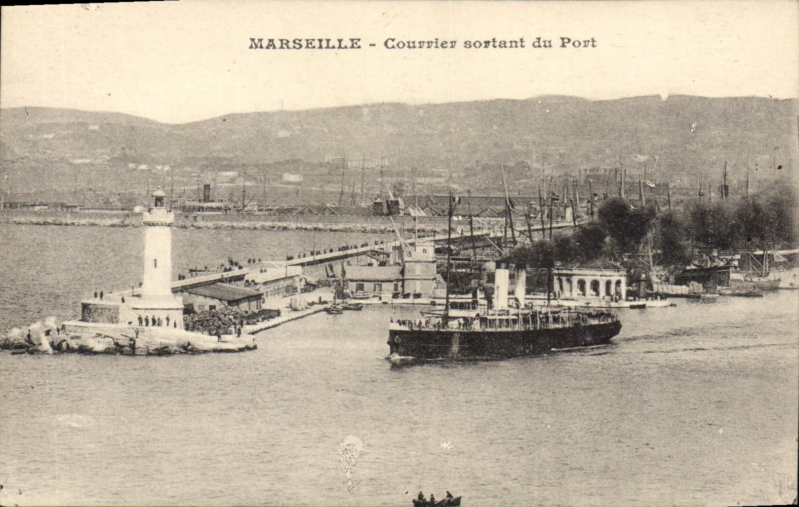 CPA Marseille Courrier sortant du Port 