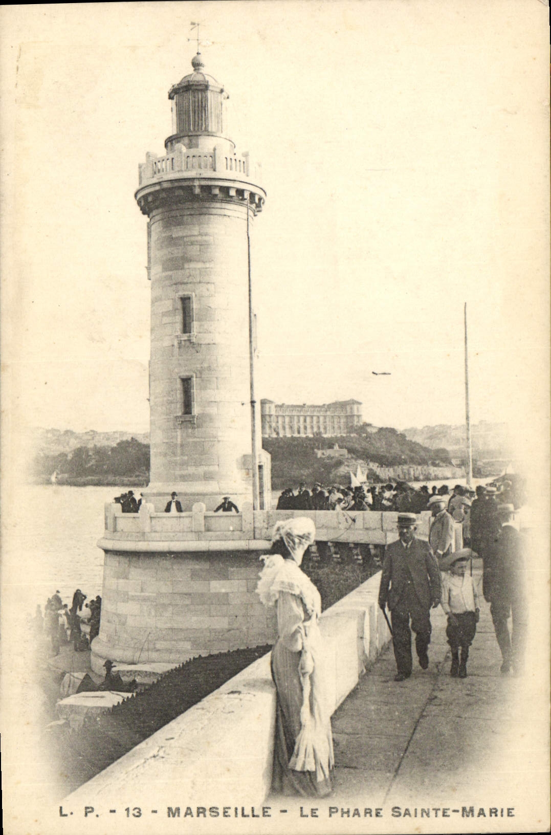 CPA Marseille Le Phare Sainte Marie 
