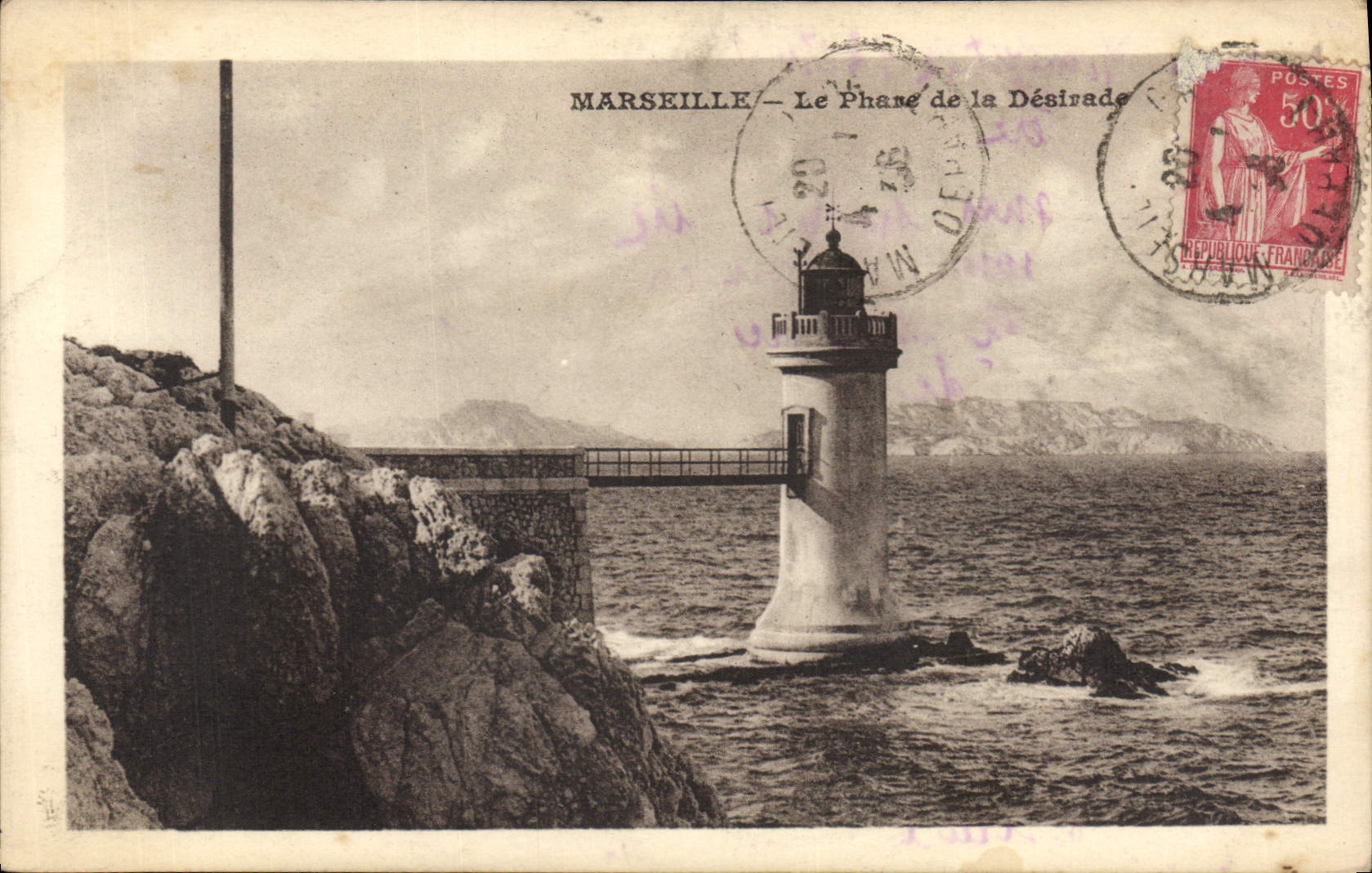CPA Marseille Le Phare de la Desirade