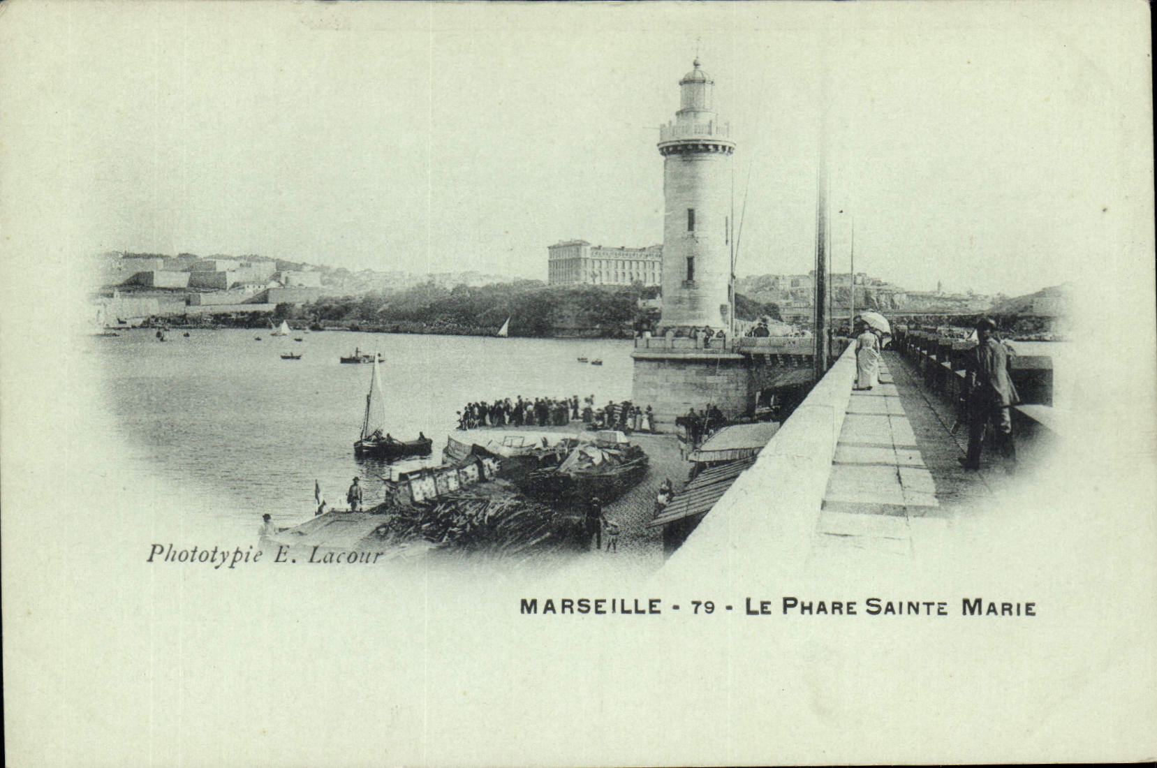 CPA Marseille Le Phare Ste Marie 