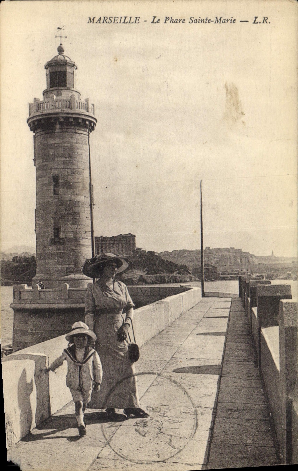 CPA Marseille Le Phare Ste Marie