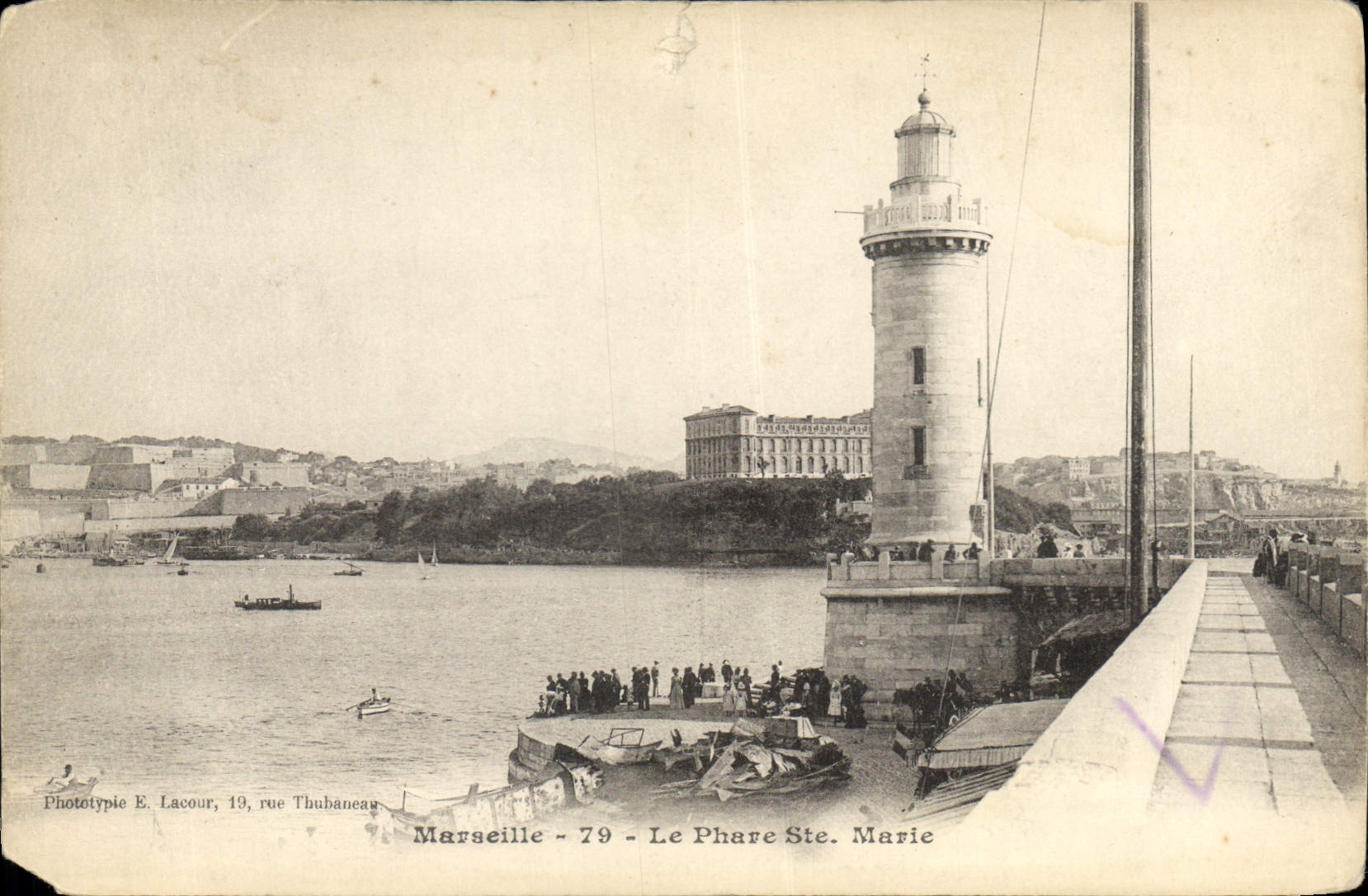 CPA Marseille Le Phare Ste Marie 