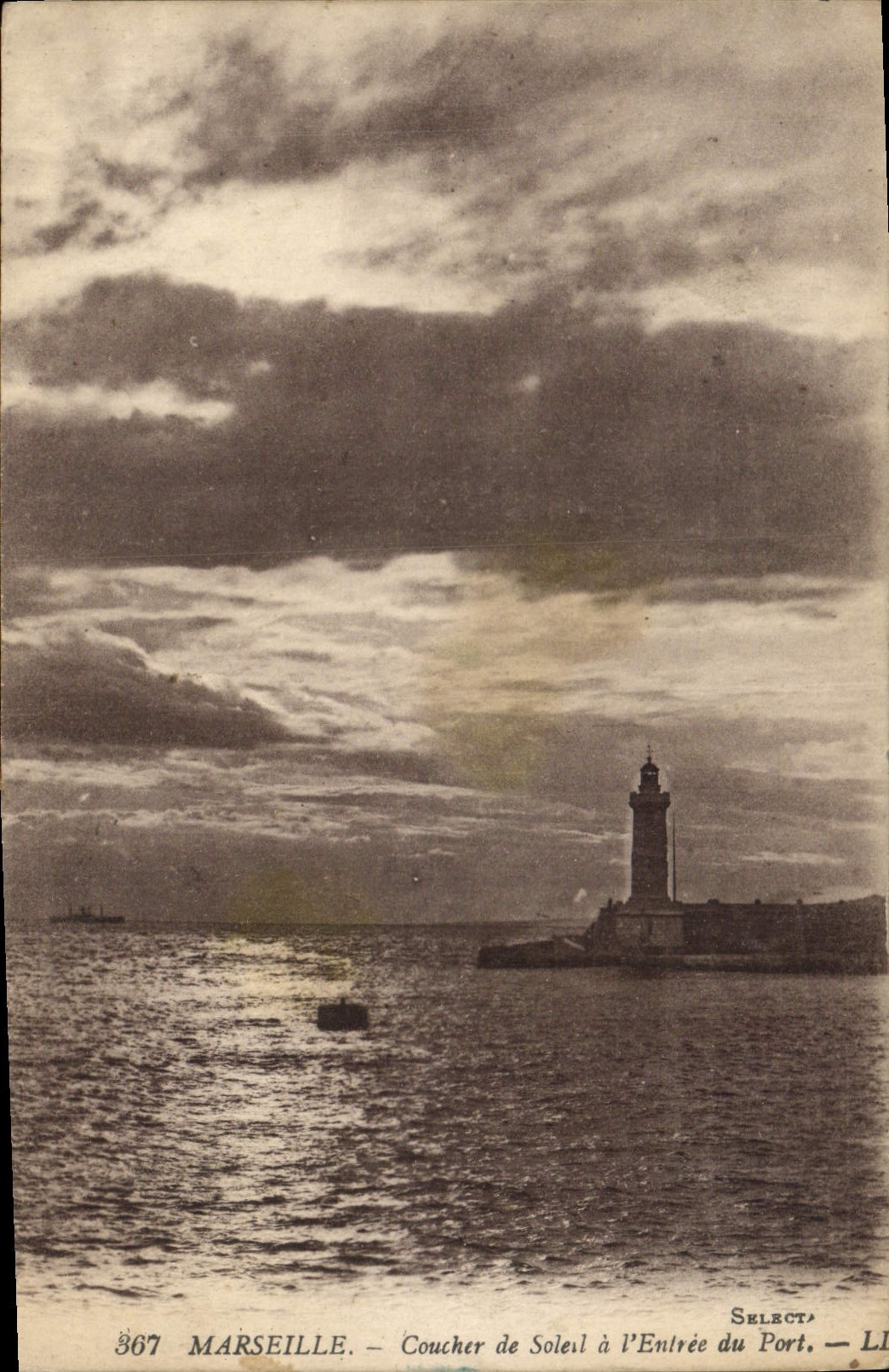 CPA Marseille coucher de soleil a l'entree du port