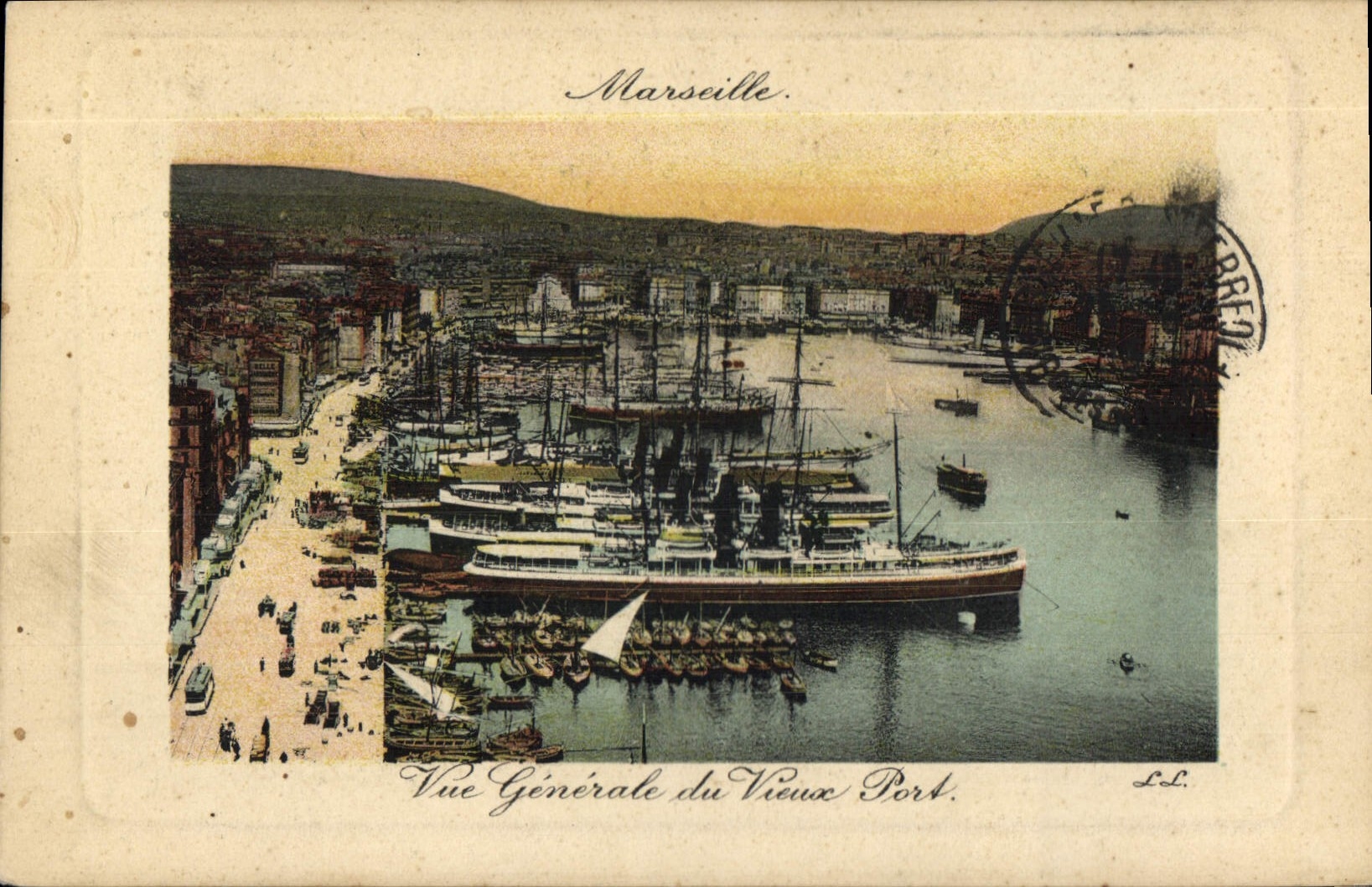 CPA Marseille vue generale du vieux port