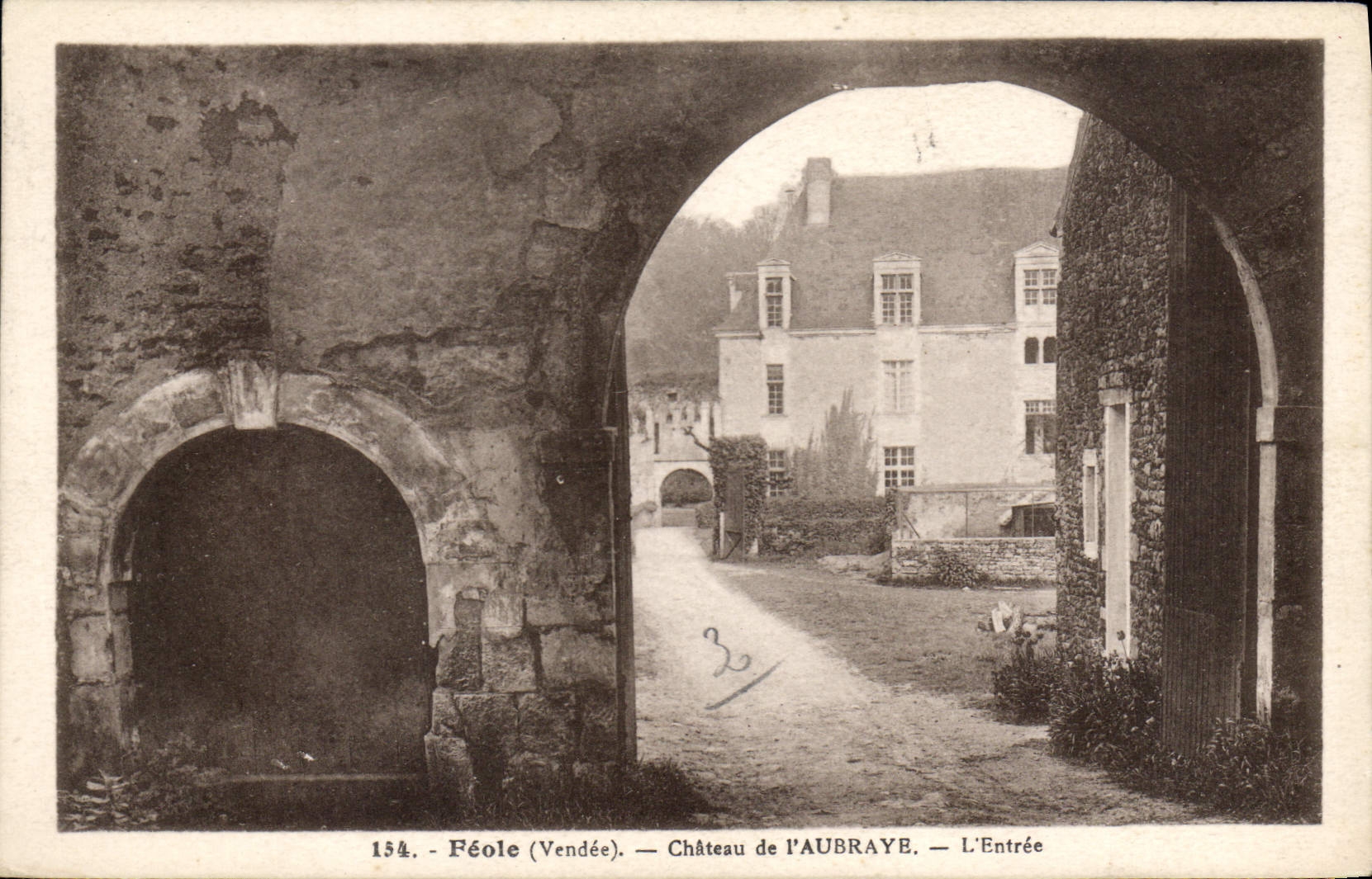 CPA Feole Vendee chateau de l'Aubraye l'entree 