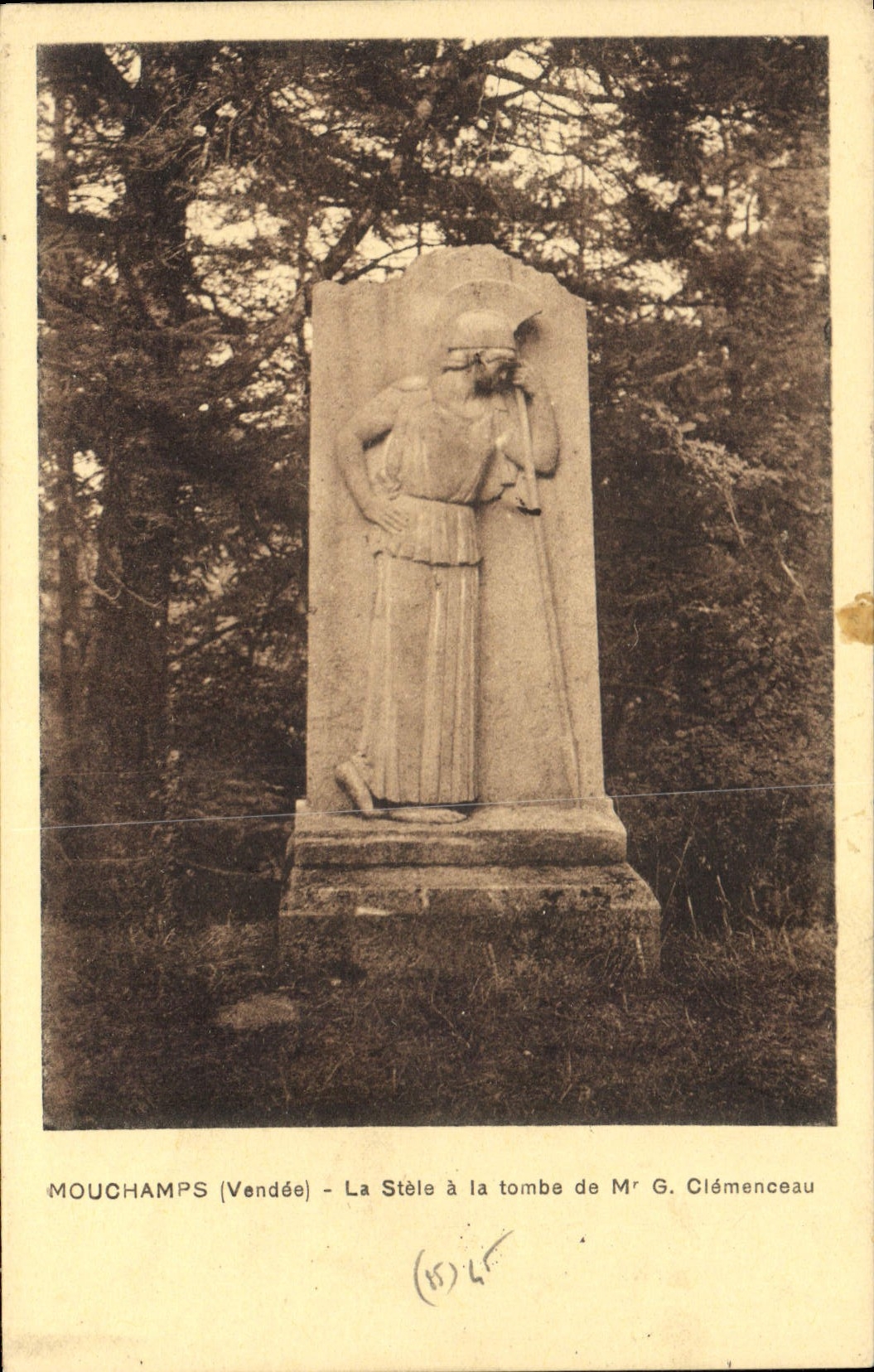 CPA Mouchamps Vendee la Stele a la Tombe de M G Clemenceau 