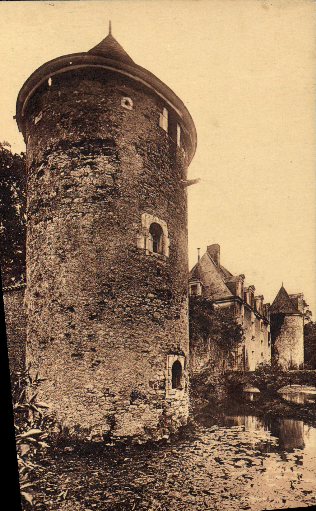 CPA La Vendee chateau de Feole ou Georges Clemenceau passa une partie de sa jeunesse