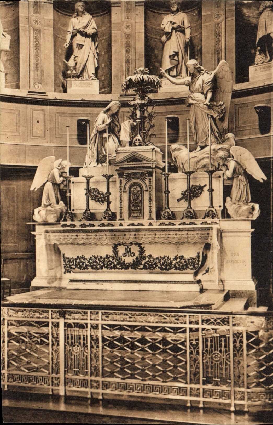CPA Maitre Autel de la Chapelle des Ursuliues de Jesus Chavagnes en Paillers Vendee