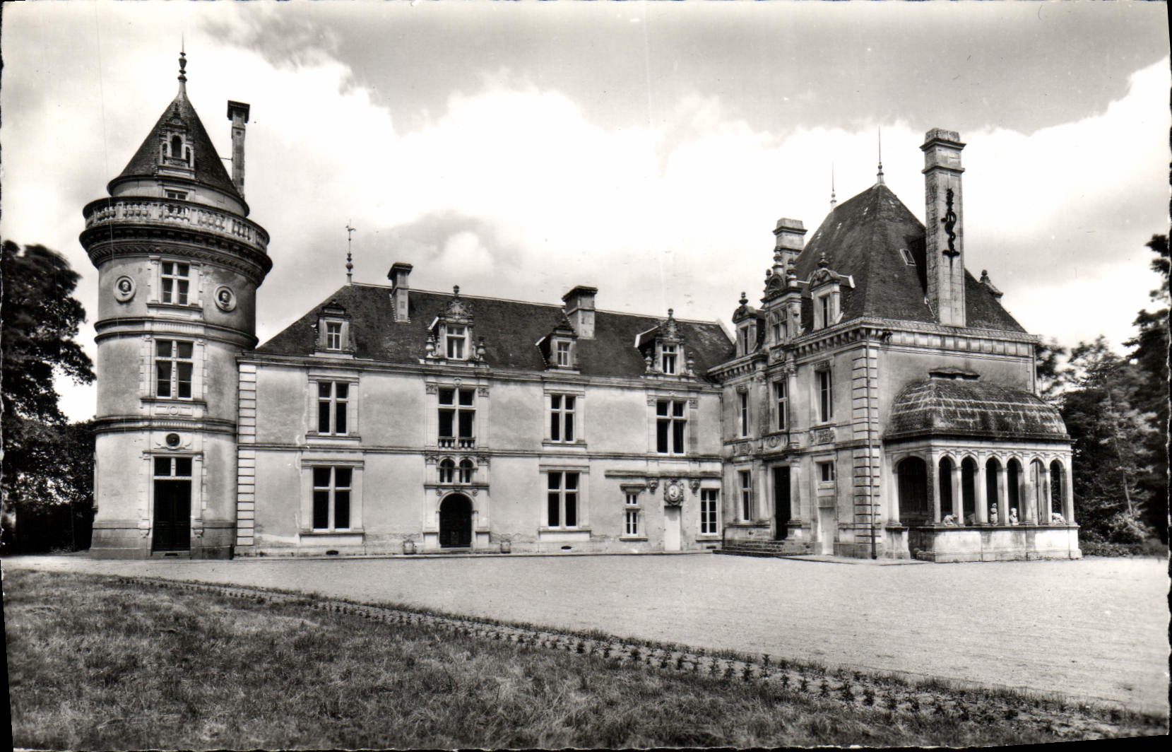 CPA Chateau de la Court d'Aron St Cyr en talmondais vendee