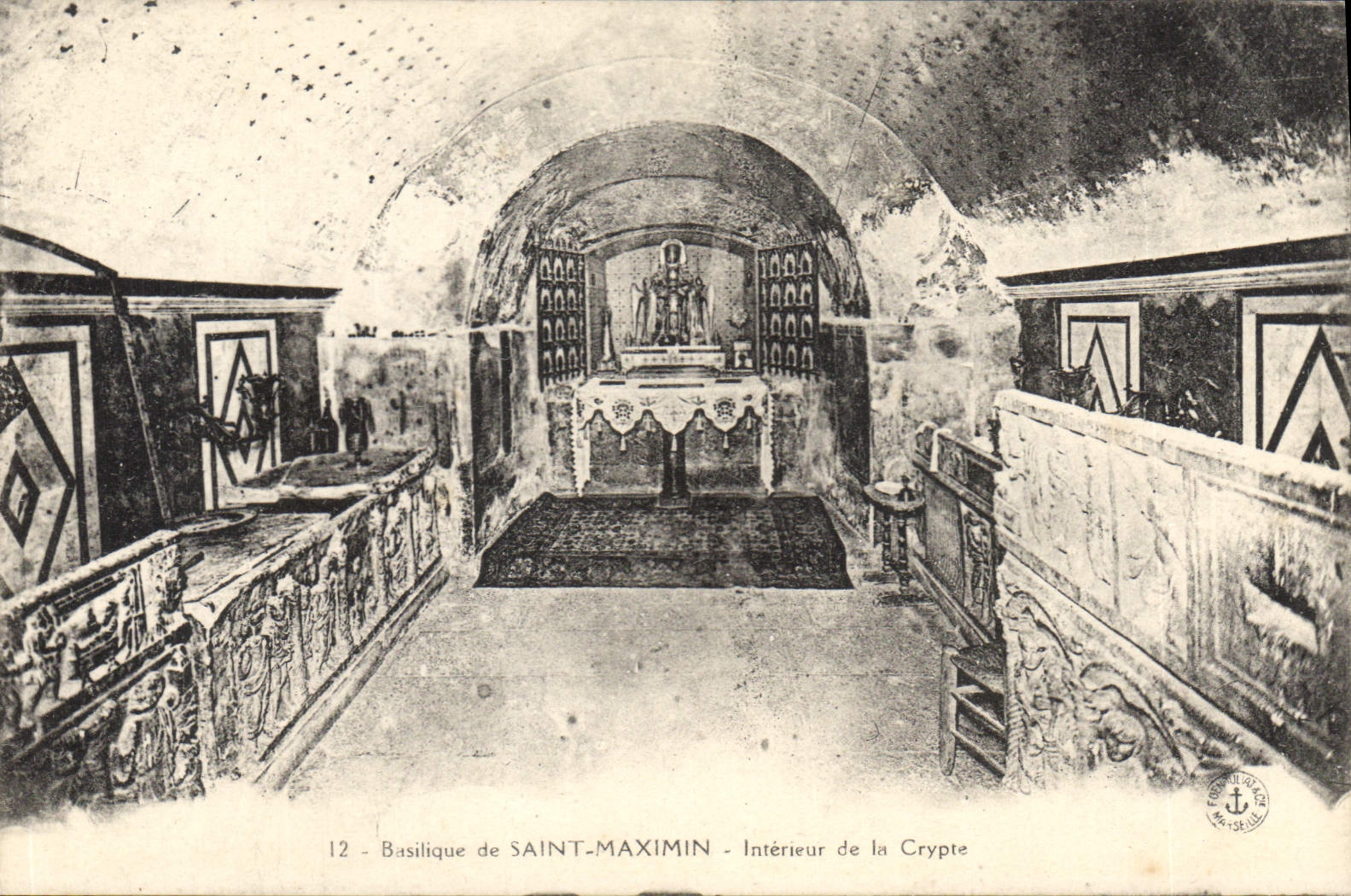 CPA Basilique de Saint Maximin interieur de la Crypte 