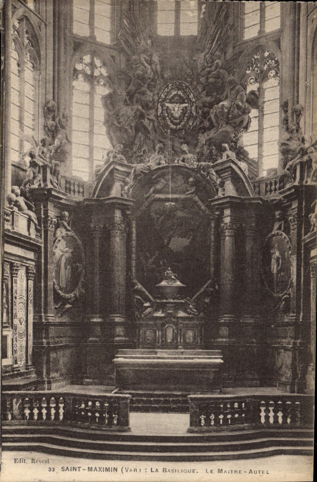 CPA Saint Maximin Var la Basilique le Maitre Autel 