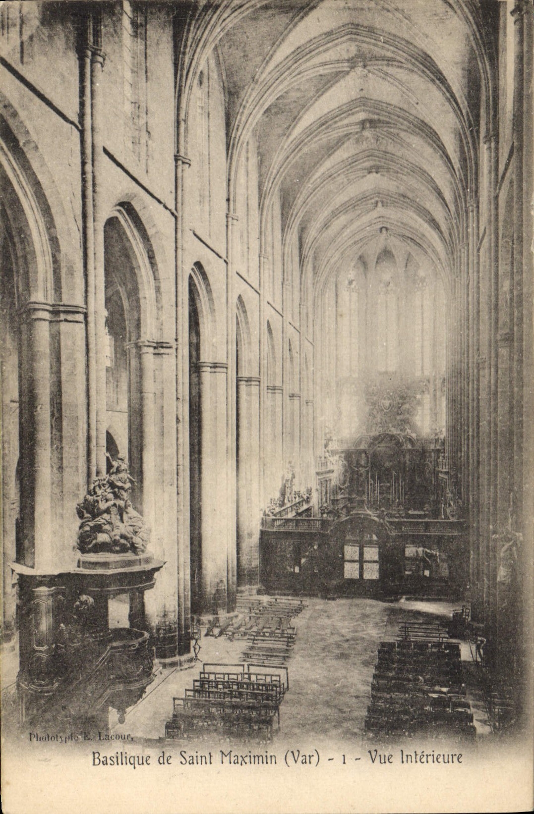 CPA Basilique de Saint Maximin Var vue interieure 