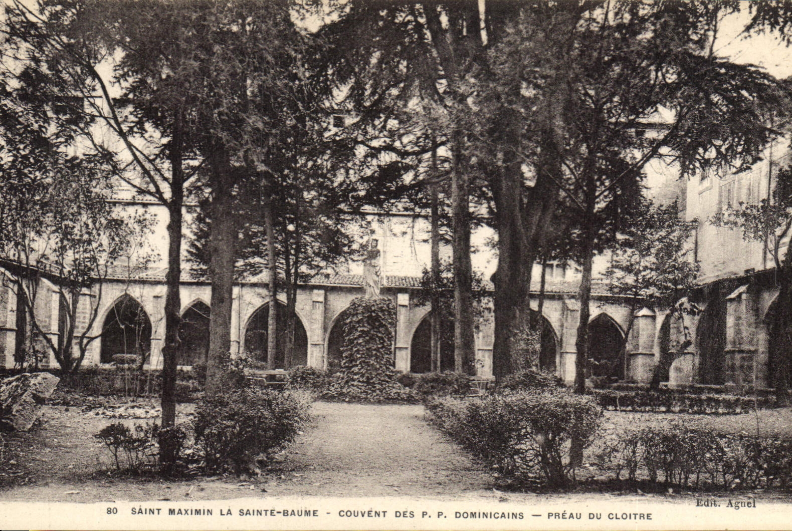 CPA Saint Maximin la Sainte Baume Convent des P P Dominicains Preau du Cloitre 