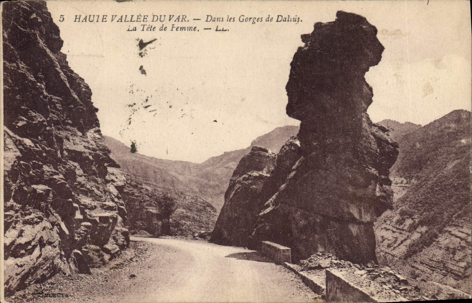 CPA Haute Vallee du Var Dans les Gorges de Daluis Le Tete de Femme