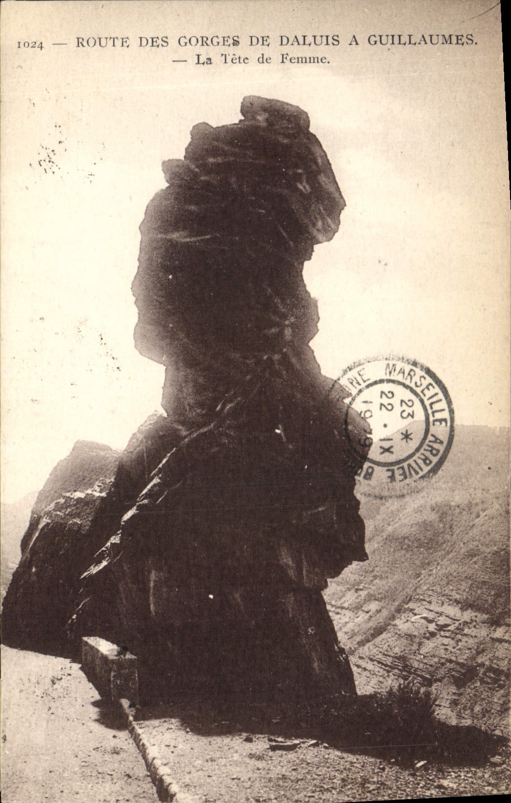 CPA Route des Gorges de Daluis a Guillaumes La Tete de Femme 