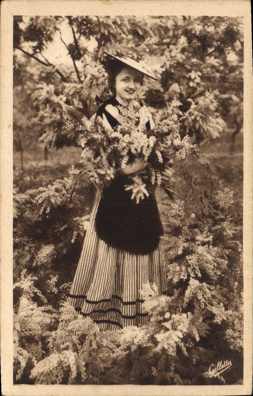 CPA Nice Costume du Pays 