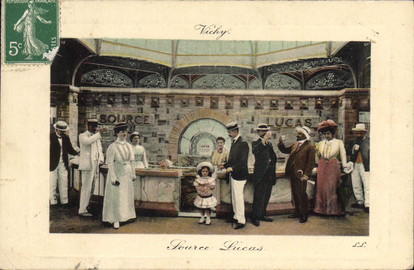 CPA Vichy Source Lucas