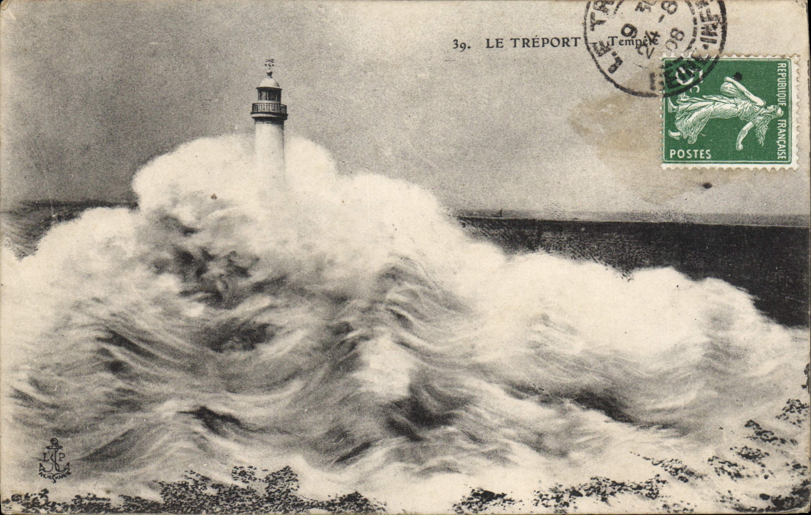 CPA Le Treport Tempete Phare