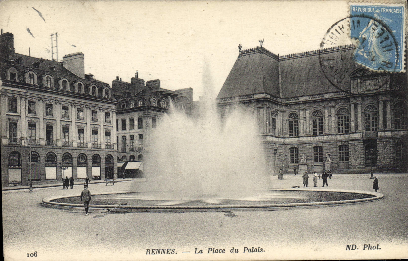 CPA Rennes La Place du Palais 
