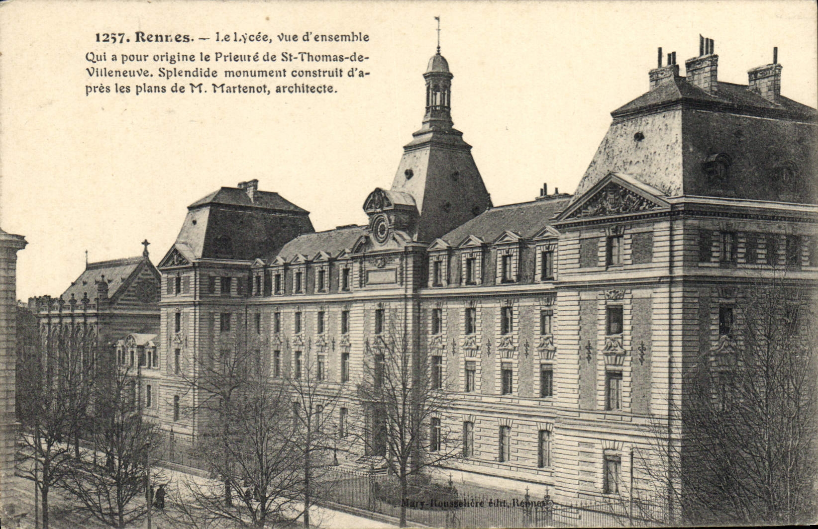 CPA Rennes Le Lycee vue d'ensemble Qui a pour origine le Prieure de St Thomas de Villeneuve 
