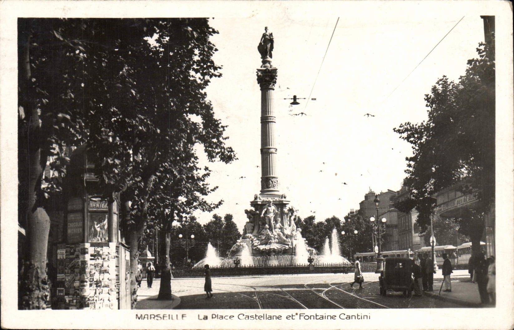 CPA Marseille La Place Castellane et'Fontaine Cantini