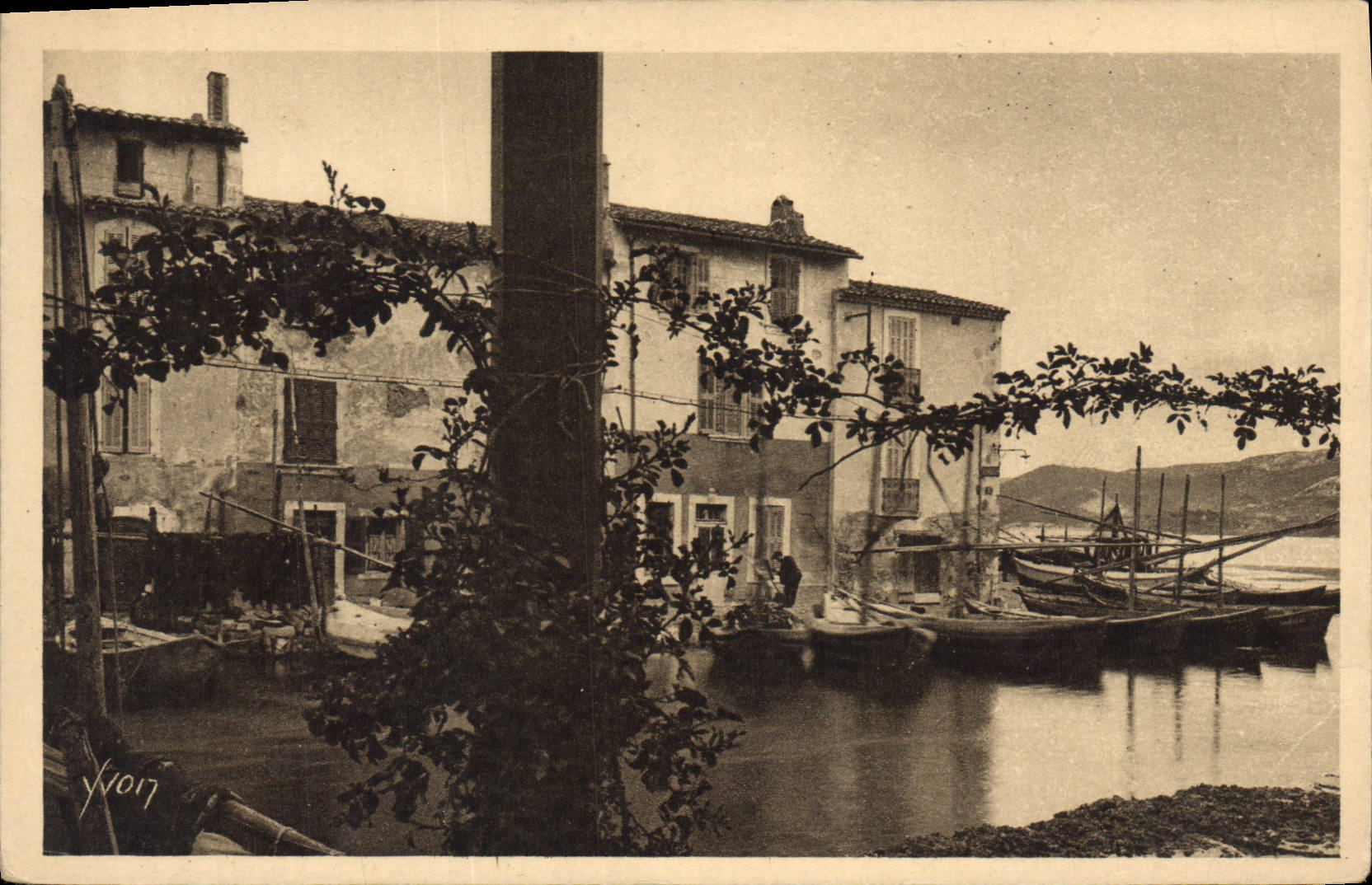 CPA Les Martigues B du R 