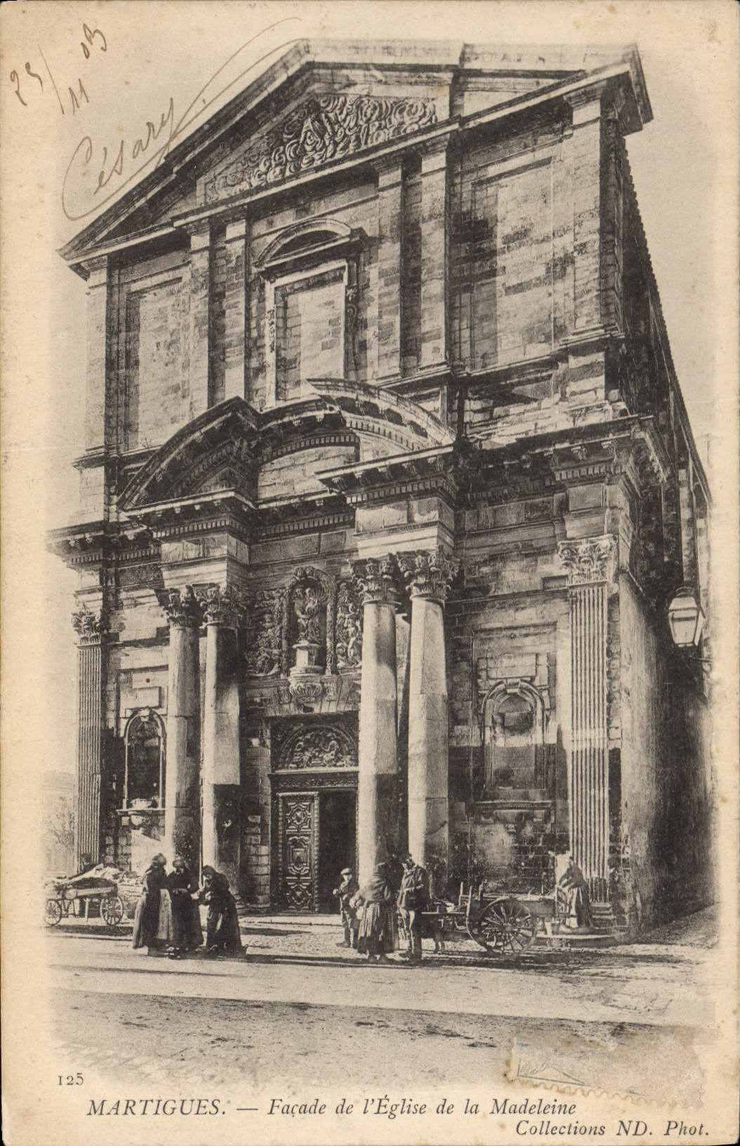 CPA Martigues Facade de I'Eglise de la Madeleine