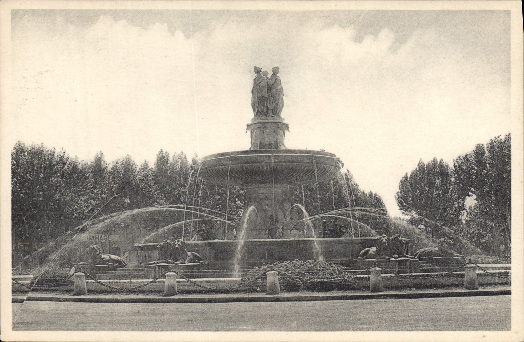 CPA Aix en Provence Fontaine de la Rotonde 