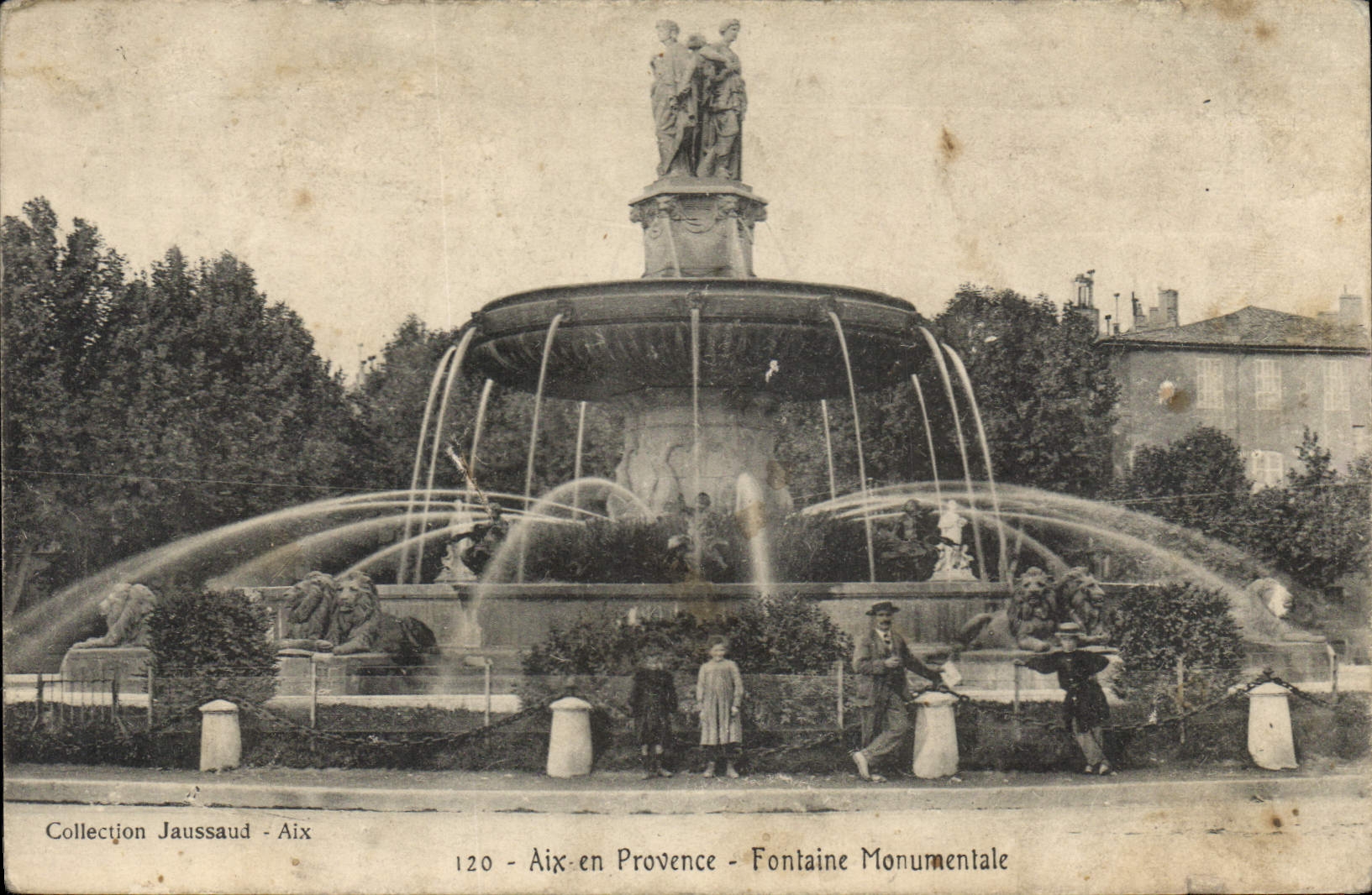 CPA Aix en Provence Fontaine Monumentale 