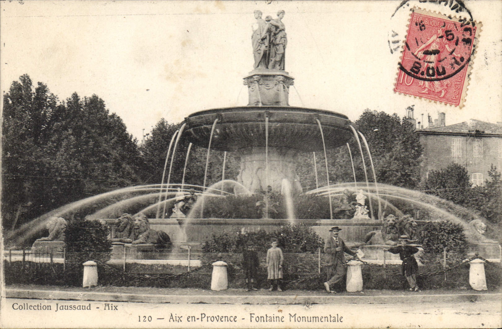 CPA Aix en Provence Fontaine Monumentale 